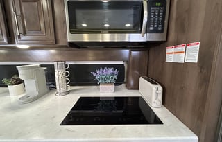 Five-Star Desert Oasis on Wheels!