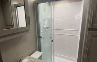 2022 Coachmen Legacy Edition 37 ft 303RKDS