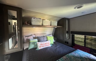 2021 Jayco SLX 242BHS: Cozy Family Retreat