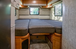 2018 Winnebago Navion 24V - DB