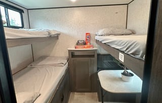 2021 Dutchmen RV Kodiak SE 28SBH