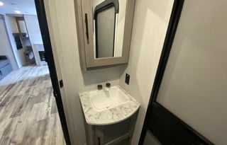 2021 Coleman Lantern UPMI63