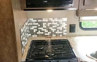 2019 Winnebago Intent 31P HAL1785