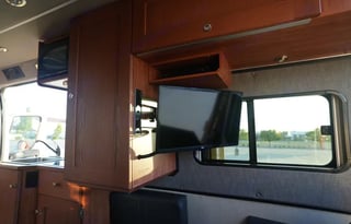 2018 RoadTrek Simplicity SRT ➡ Explore with EASE