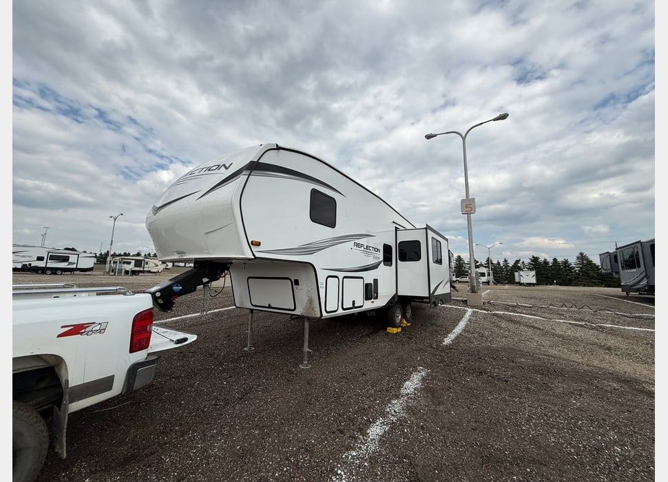 Fifth Wheel rentals in Lincoln
