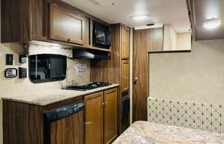 2017 Viking Ultra-Lite 17BH