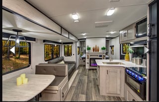 2021 Pet & Family Friendly Bunkhouse Sleeps 8-10