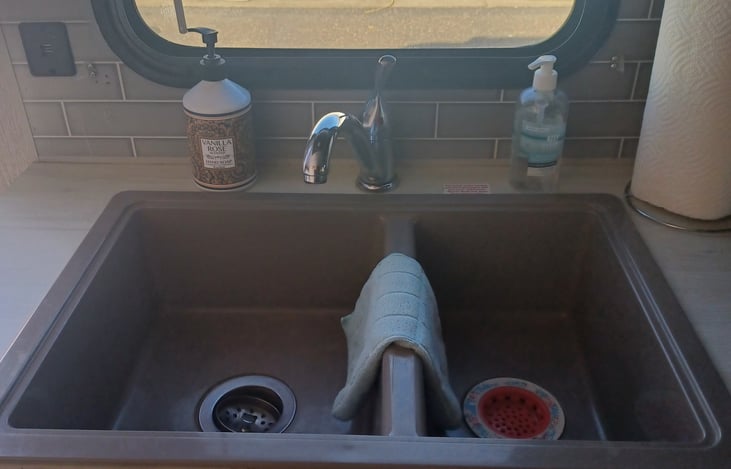 Kitchen sink