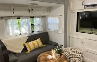 2016 Winnebago ultra lite 28BDHS