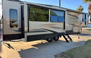 Turn Key stocked 38' upgraded unit sleeps four.