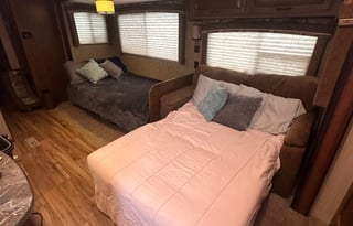 Perfect RV for 10+ the weekend or longer!