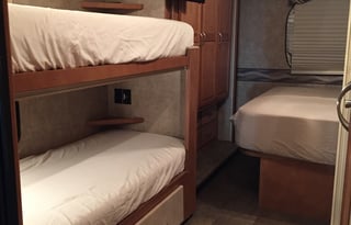 Minnie - Let the Fun Begin!