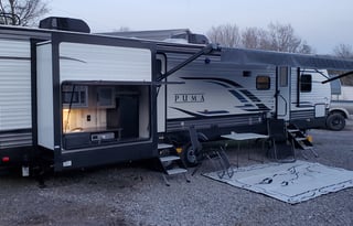 Lu&Ry's 2021 Puma bunkhouse