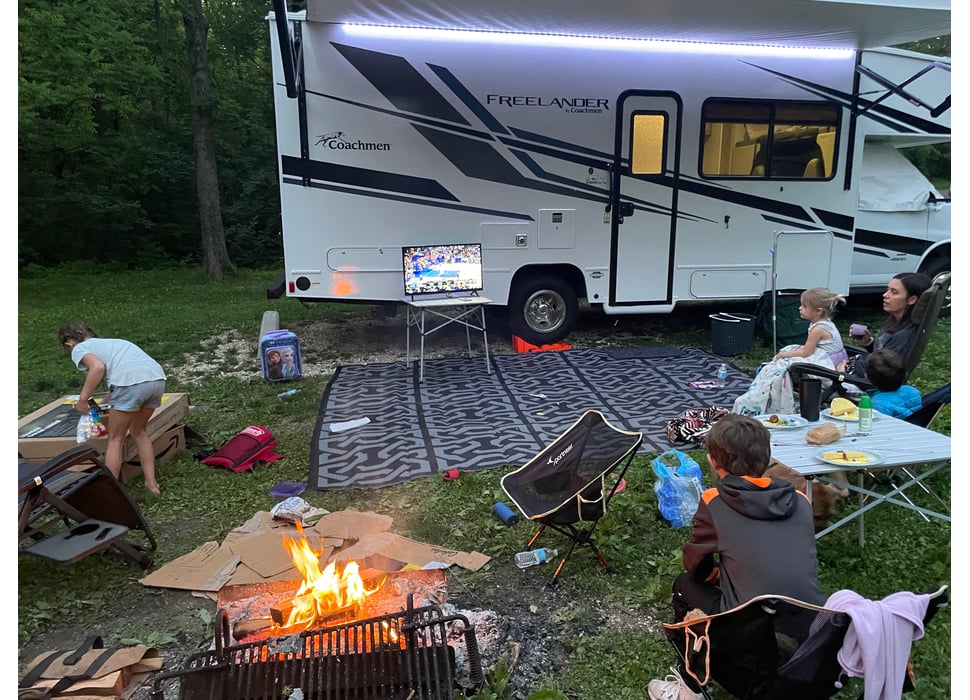 Class C Motor Home rentals in Fredericktown