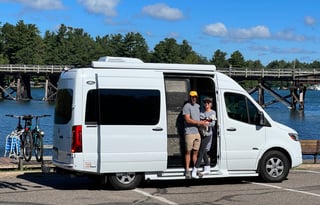 "Baby Beluga" 20ft MB Sprinter Glampervan