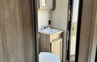 2021 Crossroads–Bunkhouse & Outdoor Kitchen-Slps 8