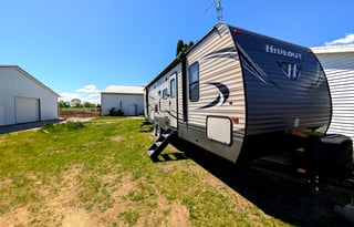 The Hideout | Bunkhouse Sleeps 10 | LED Awning