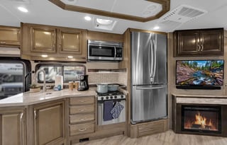 North Cascades Bounder | Luxury | Spacious | Vegas