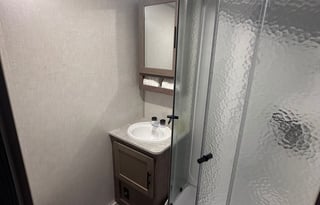 The Labrador Lodge – Pet-Friendly, Off-Grid Camper