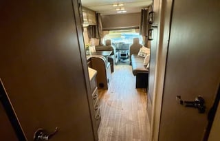 2022 Thor Majestic 28A (BRFL 1815)