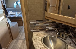 2018 Thor Motor Coach Four Winds 22B “Let’s Go!”