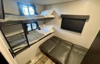 2020 Stratus 321VQB *DELIVERY ONLY*