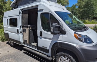 GunniVan - 2021 Winnebago Solis 59PX