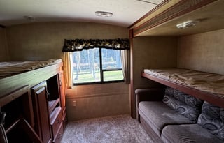 2011 Keystone Bunk Room-Cold weather edition