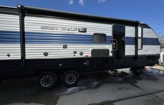 Kitchens Travel Trailer Sleeps 10
