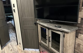 2023 Venture RV SportTrek Touring Edition 272VRK