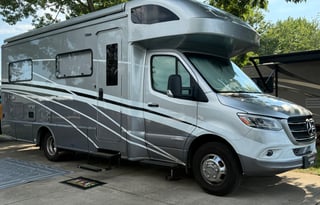 Vroom with a View - Mercedes Sprinter V6 Diesel