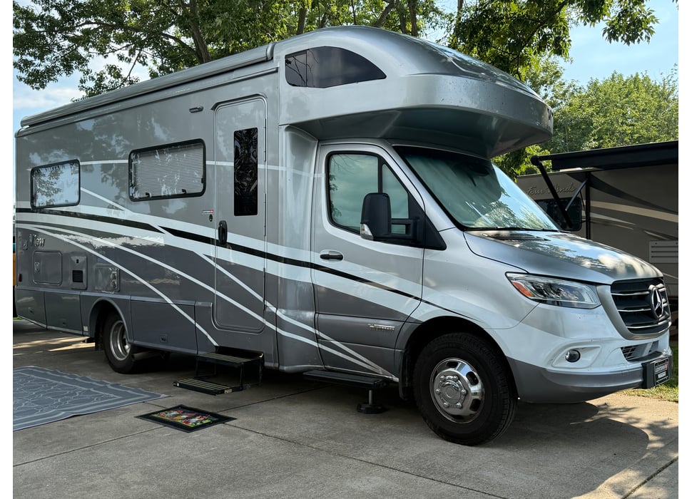 Class C Motor Home rentals in LIBERTY TWP