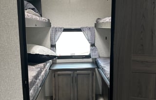 2022 Venture SportTrek HAL685