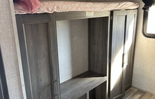 2021 Crossroads–Bunkhouse & Outdoor Kitchen-Slps 8