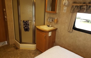 2007 Gulf Stream RV Mako 30 FBHS