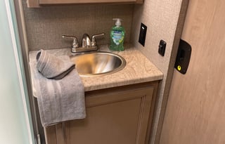 2021 Thor Quantum SL31 Class C