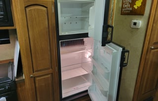 Great Family Getaway w/ 2 Slide Outs(Hybrid)