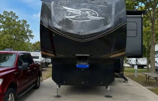 "Mountain Majesty" Jayco Sleeps 4 *Delivery Only*