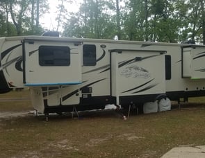 Heartland Big Country 3828 FL