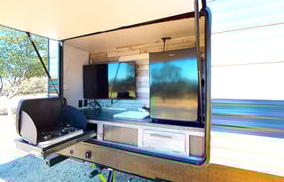 2022 CrossRoads Zinger 333D Travel Trailer