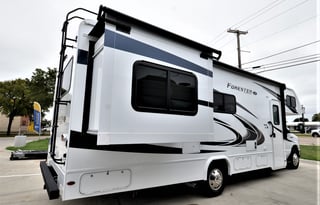 Startlink Keurig onboard. Spacious & Cozy Sleep 6