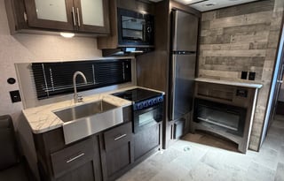 2021 Dutchmen RV Coleman 251TQ (5889)