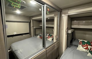 Pet Friendly, Easy to Drive. Mercedes 24FT, Diesel