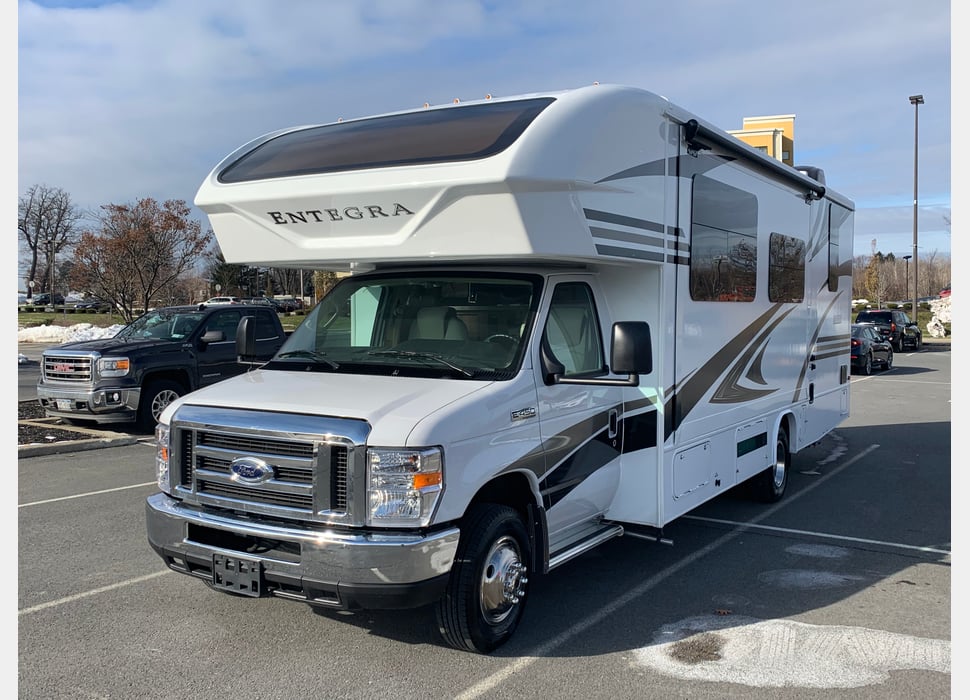 Class C Motor Home rentals in Pasadena
