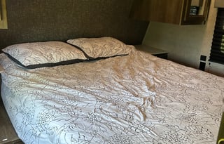 The Roomy Roamer