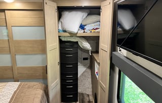 2022 Raptor 352 Toy Hauler