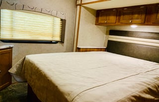 2018 Coachmen Leprechaun - LPA233