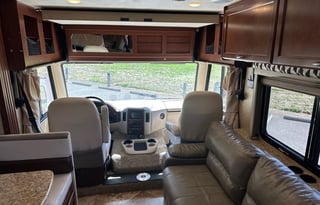 2016 Thor Motor Coach ACE 29.2 - SLEEPS 8