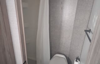 Minnie Winnie - Pet Friendly Bunk House RV