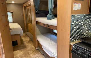 2017 Thor Motor Coach Windsport 34J